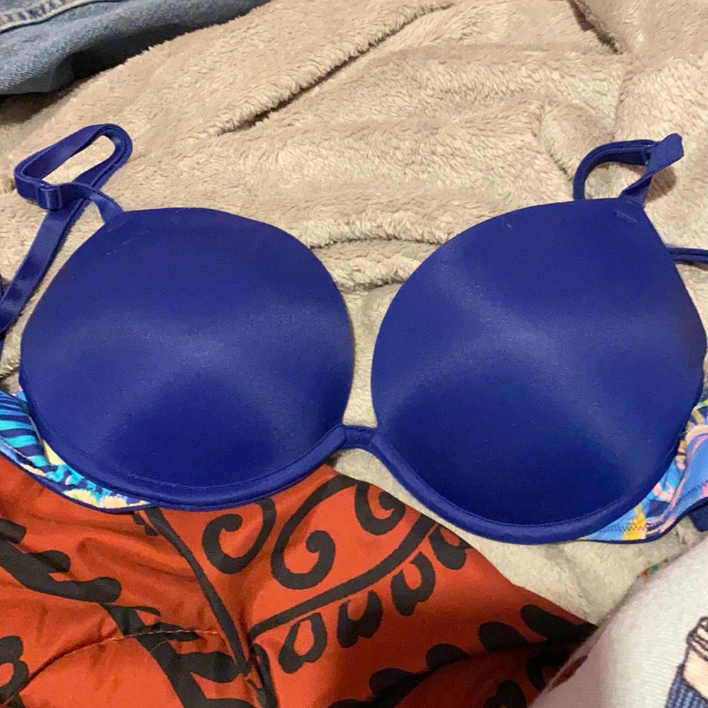 Pink by Victoria secrets 34b push up bra